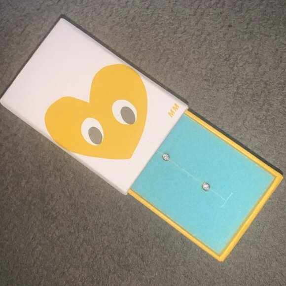 NIB Maison Miru Crystal Studs w/box - Picture 3 of 3